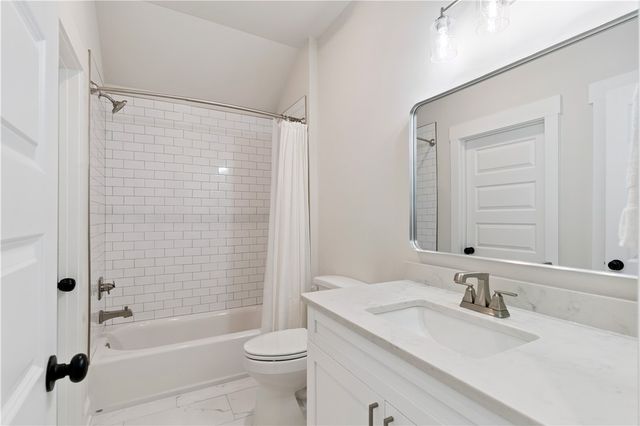 136 West Point Parkway, St Simons Island, GA 31522