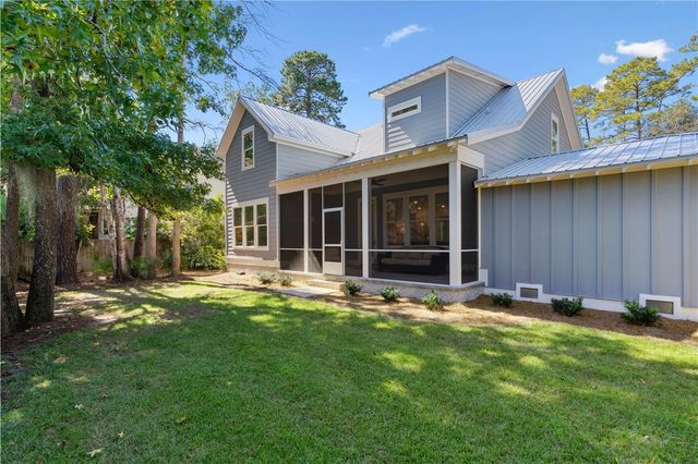 136 West Point Parkway, St Simons Island, GA 31522