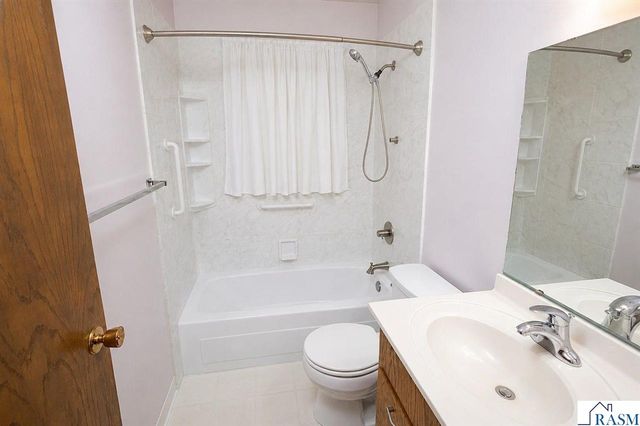 129 Marabou Drive, Mankato, MN 56001