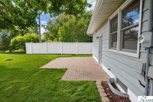 129 Marabou Drive, Mankato, MN 56001