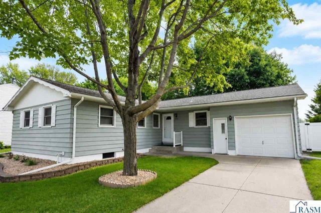 129 Marabou Drive, Mankato, MN 56001