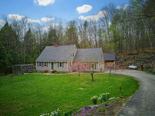 22 Hillview Drive, Chichester, NH 03258