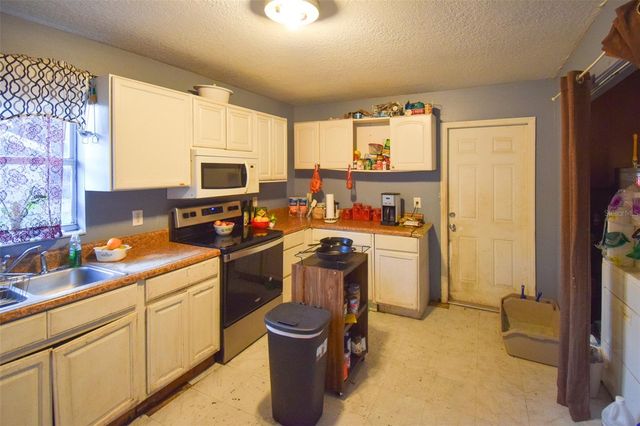 2910 E 25TH AVENUE, Tampa, FL 33605