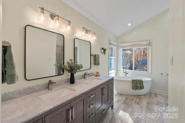 123 Southhaven Drive, Mooresville, NC 28117