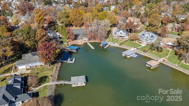 123 Southhaven Drive, Mooresville, NC 28117