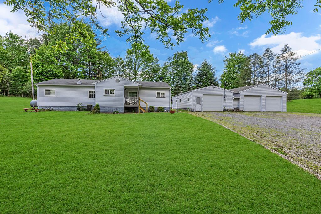 106 Davis Lane, New Sewickley Twp, PA 15042