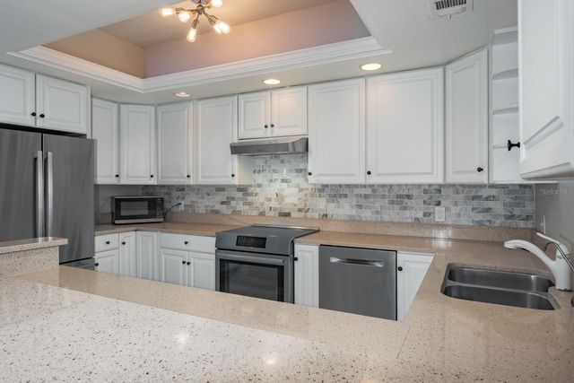 8 BELLEVIEW BOULEVARD 108, Belleair, FL 33756