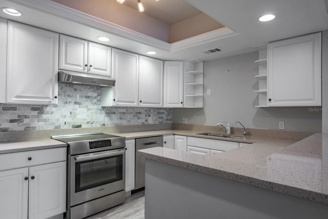 8 BELLEVIEW BOULEVARD 108, Belleair, FL 33756