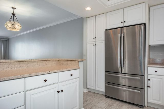 8 BELLEVIEW BOULEVARD 108, Belleair, FL 33756