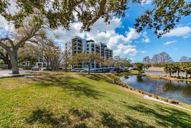 8 BELLEVIEW BOULEVARD 108, Belleair, FL 33756