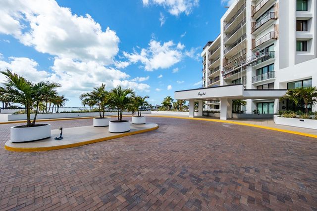 8 BELLEVIEW BOULEVARD 108, Belleair, FL 33756