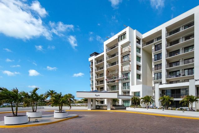 8 BELLEVIEW BOULEVARD 108, Belleair, FL 33756