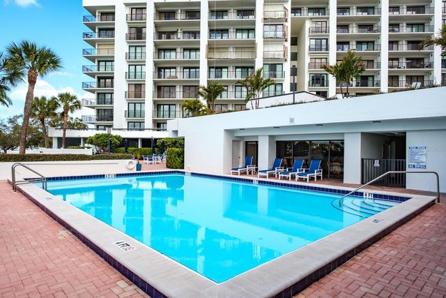 8 BELLEVIEW BOULEVARD 108, Belleair, FL 33756