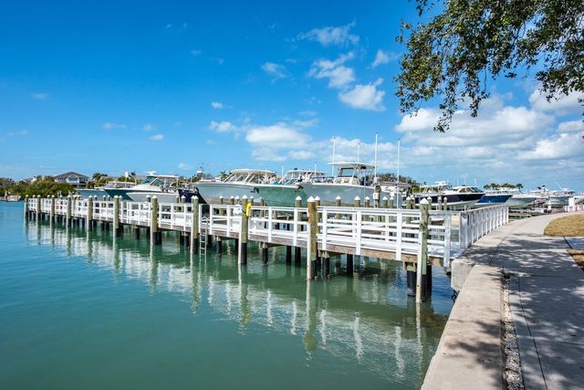 8 BELLEVIEW BOULEVARD 108, Belleair, FL 33756