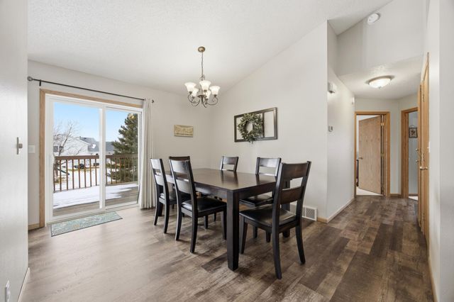 2819 33rd Street S, Fargo, ND 58103