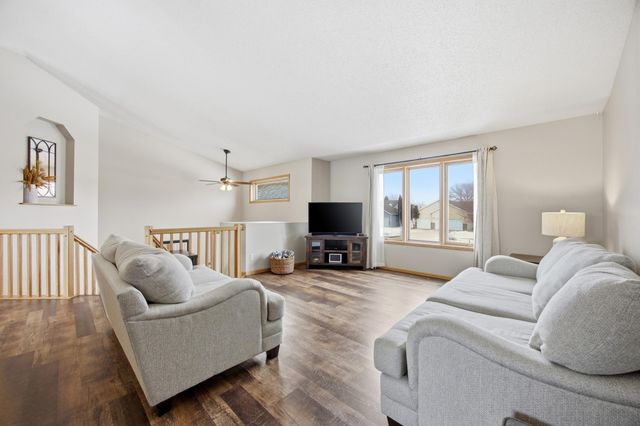 2819 33rd Street S, Fargo, ND 58103