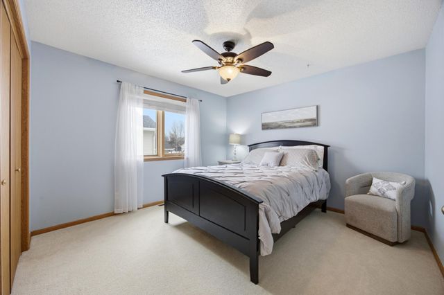 2819 33rd Street S, Fargo, ND 58103