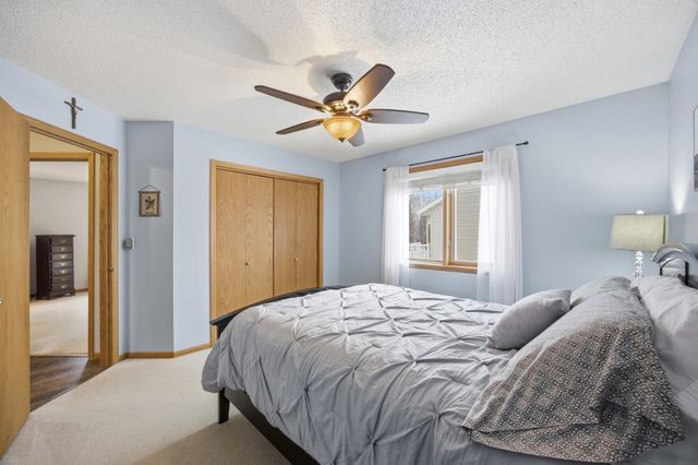 2819 33rd Street S, Fargo, ND 58103