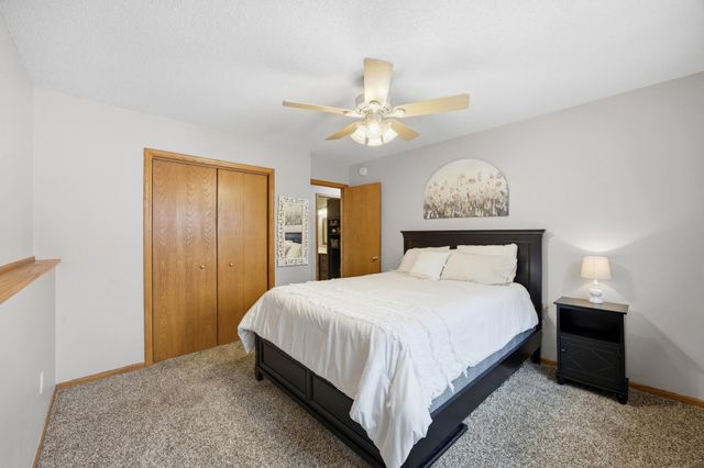 2819 33rd Street S, Fargo, ND 58103