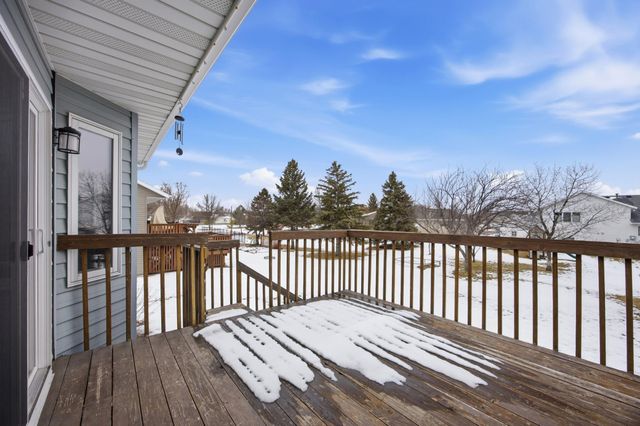 2819 33rd Street S, Fargo, ND 58103