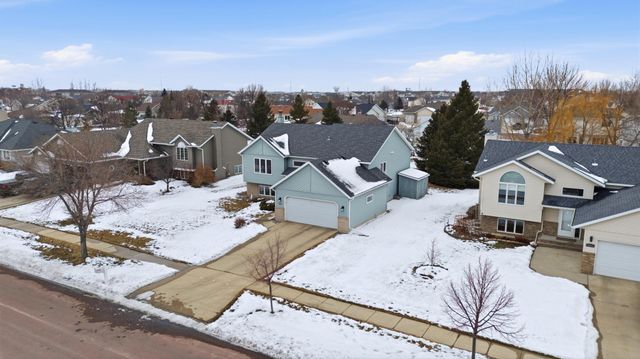 2819 33rd Street S, Fargo, ND 58103