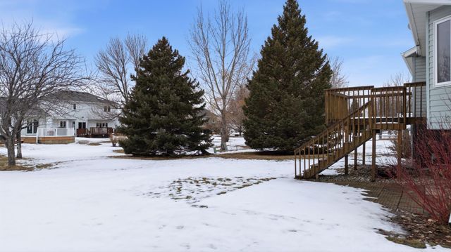 2819 33rd Street S, Fargo, ND 58103