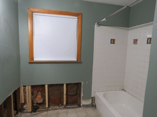 190 Kevin Rd, Brockton, MA 02302