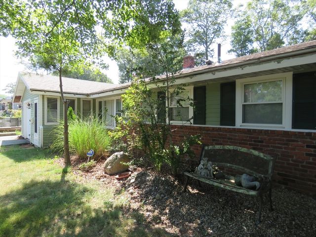 190 Kevin Rd, Brockton, MA 02302