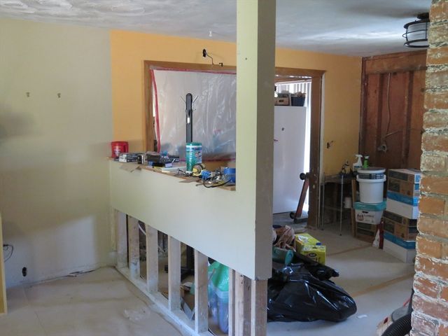 190 Kevin Rd, Brockton, MA 02302