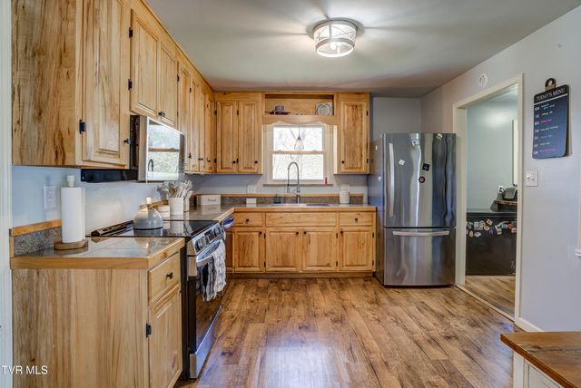 156 Cobble Lane, Greeneville, TN 37743