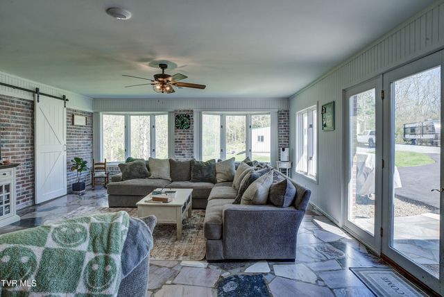 156 Cobble Lane, Greeneville, TN 37743