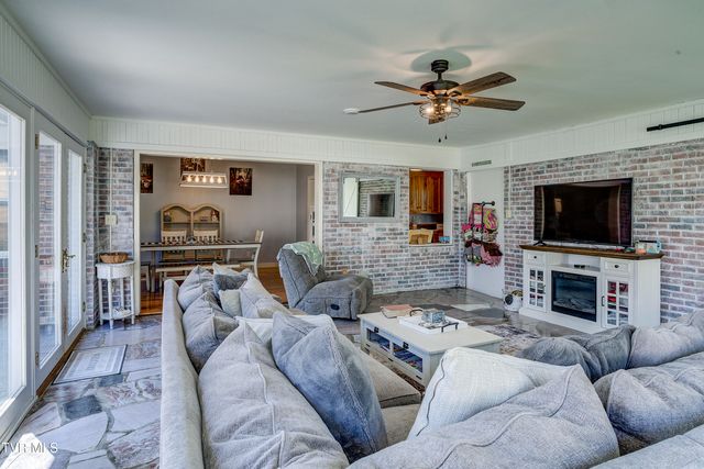 156 Cobble Lane, Greeneville, TN 37743