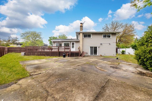 409 Hillcrest Lane, Lombard, IL 60148