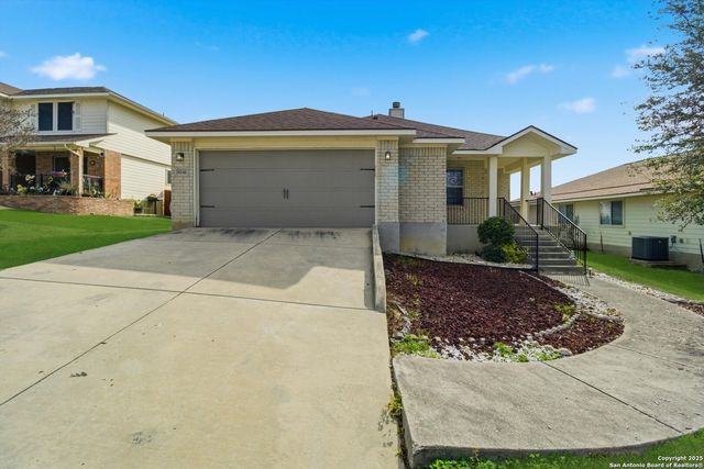 8242 Pioneer Oak, Converse, TX 78109