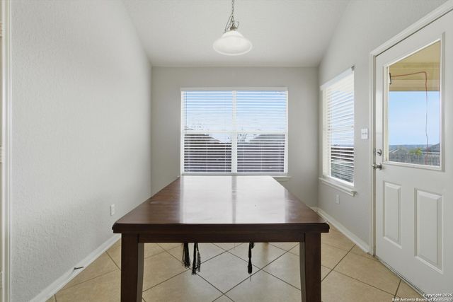 8242 Pioneer Oak, Converse, TX 78109