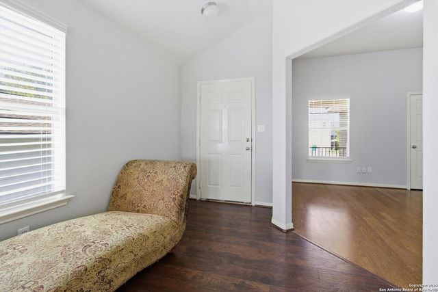 8242 Pioneer Oak, Converse, TX 78109