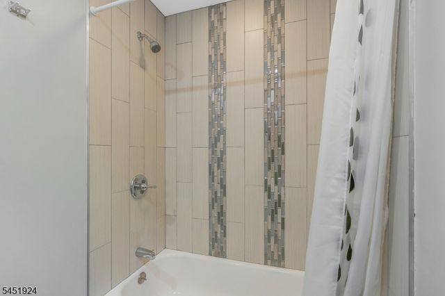 122 Mercer St, Somerville Boro, NJ 08876