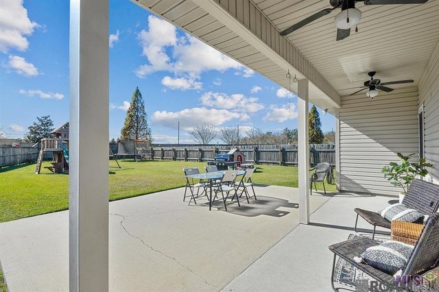 8674 Abertay Ave, Baton Rouge, LA 70820