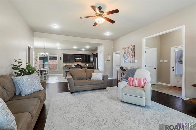 8674 Abertay Ave, Baton Rouge, LA 70820