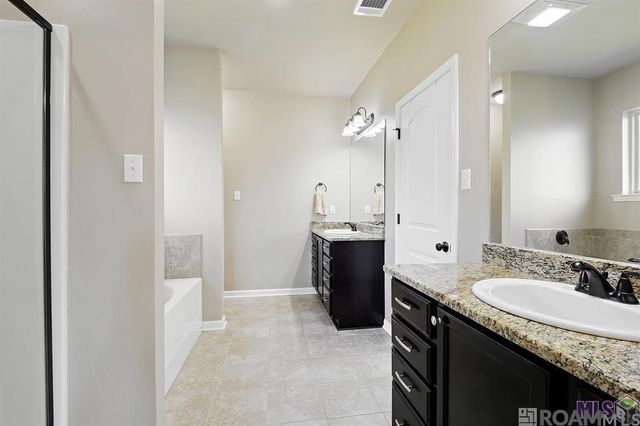 8674 Abertay Ave, Baton Rouge, LA 70820