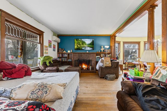 237 Cypress Street S, Cambridge, MN 55008