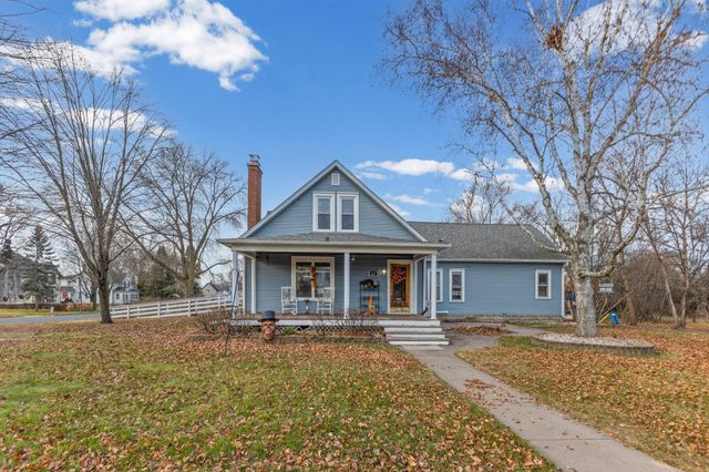 237 Cypress Street S, Cambridge, MN 55008