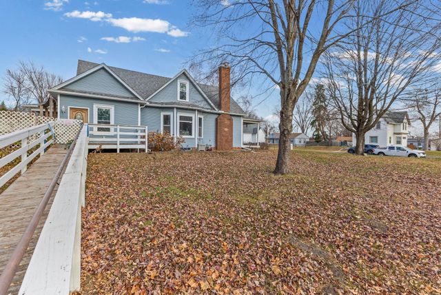 237 Cypress Street S, Cambridge, MN 55008