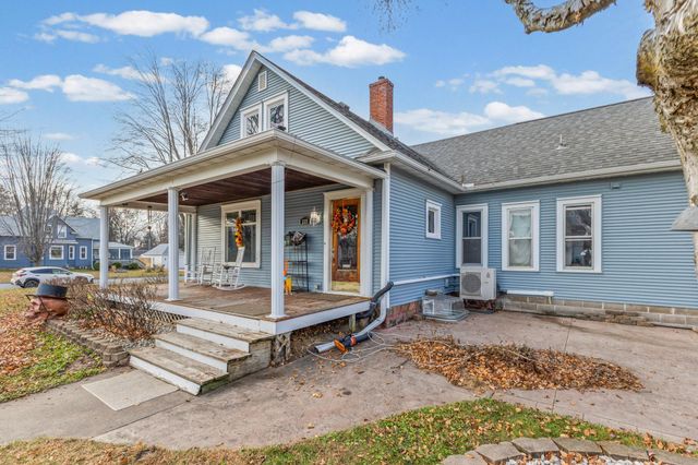 237 Cypress Street S, Cambridge, MN 55008