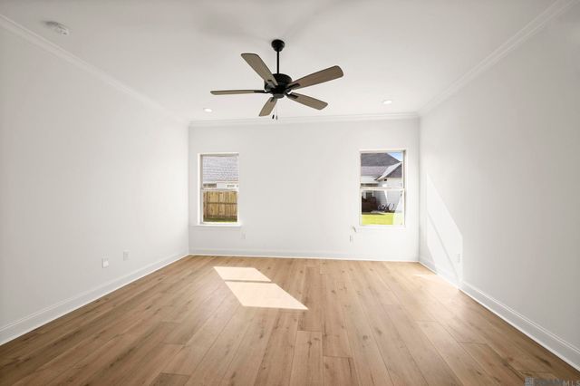 3236 Creekmere Ln, Saint George, LA 70810