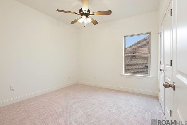 3236 Creekmere Ln, Saint George, LA 70810