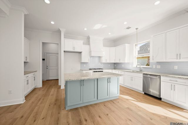 3236 Creekmere Ln, Saint George, LA 70810