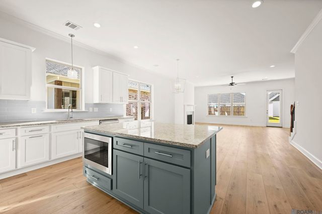 3236 Creekmere Ln, Saint George, LA 70810