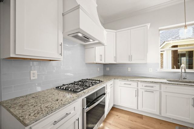 3236 Creekmere Ln, Saint George, LA 70810