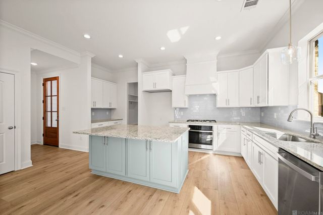 3236 Creekmere Ln, Saint George, LA 70810